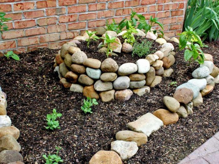 Цветно легло от камъни със собствените си ръце-прости и стилни възможности за създаване на градина